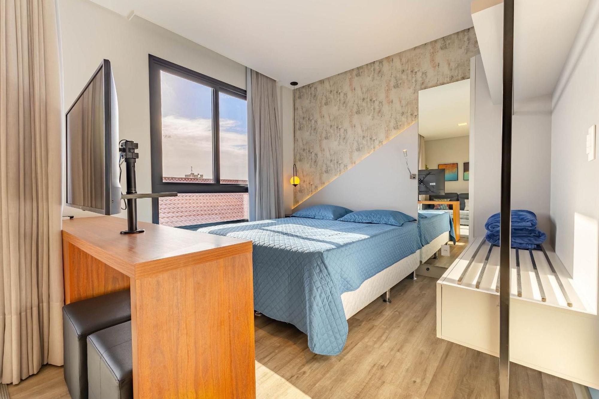 בומבינאס Confortavel Loft Em Condominio Com Piscina מראה חיצוני תמונה